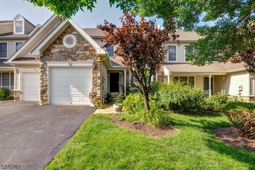 250 Patriot Hill Dr, Basking Ridge, NJ, 07920-4218 | Card Image