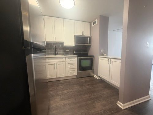1205-222 E Pearson St, Chicago, IL, 60611-2326 | Card Image