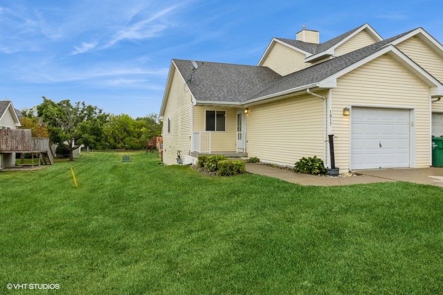 10th Ave, Altoona, IA 50009