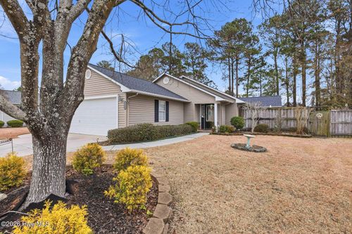 2136 Colony Plz, Jacksonville, NC, 28546-1605 | Card Image