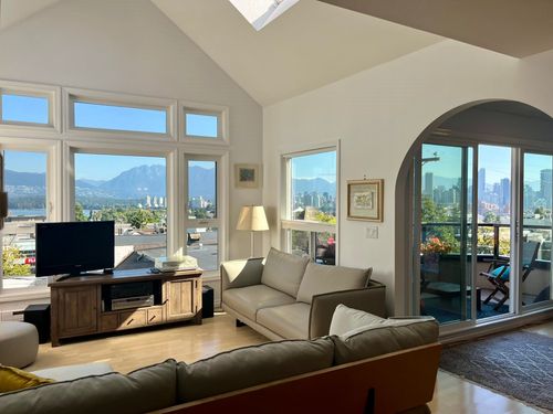 404-2121 W 5th Ave, Vancouver, BC, V6K1S1 | Card Image