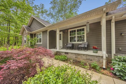 27 Lightning Bug Ln, Sewanee, TN, 37375-2922 | Card Image
