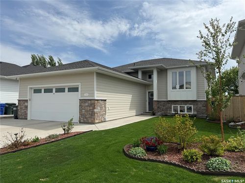 3040 Lakeview Dr, Prince Albert, SK, S6W0A6 | Card Image