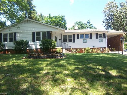 2510 Fairway Dr, Greensboro, NC, 27408-7704 | Card Image