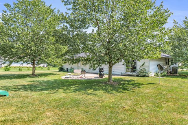 4 Cherry Ln, House other with 3 bedrooms, 2 bathrooms and 2 parking in Villa Grove IL | Image 30