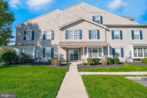 5206 Drawbridge Ct, ROYERSFORD, PA, 19468-1385 | Card Image