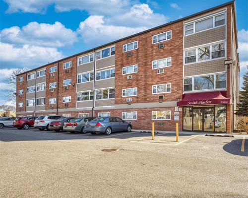3c-222 Smith St, Freeport, NY, 11520-4349 | Card Image