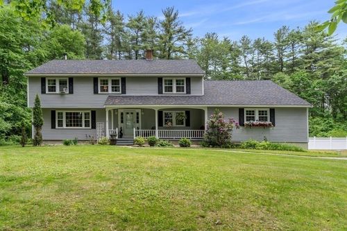 18 Meadowfox Road, North Hampton, NH, 03862 | Card Image