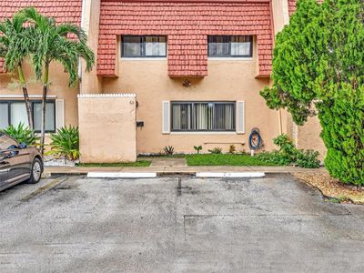 0 - 63 Pleasant Hill Ln, Condo with 3 bedrooms, 2 bathrooms and null parking in Tamarac FL | Image 1