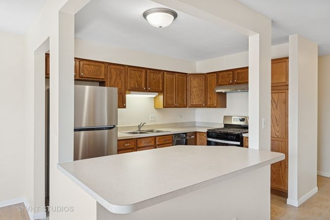 APT-205 - 1121-W Hinswood Dr, Condo with 2 bedrooms, 2 bathrooms and 1 parking in Darien IL | Image 8