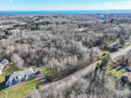 20xx Stanford Ave, Duluth, MN, 55811 | Card Image