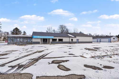 6017 W Pierson Rd, Flushing, MI, 48433-2334 | Card Image