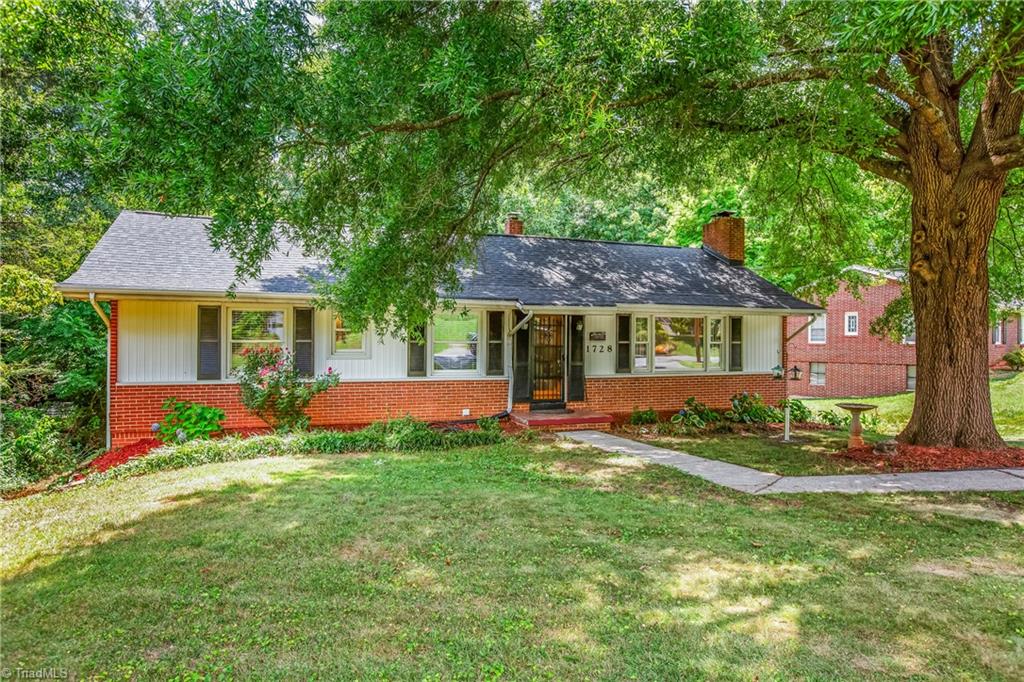 Lancelot Ln, Winston Salem, NC 27103
