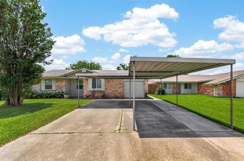 819 Donfield St, Channelview, TX, 77530-3330 | Card Image