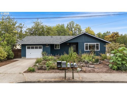 25099 Cheney Dr, Veneta, OR, 97487-9732 | Card Image