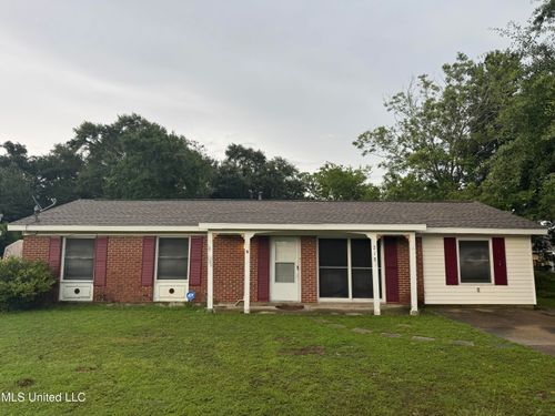 218 Dogwood Dr, Biloxi, MS, 39531-3902 | Card Image