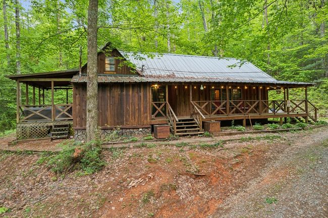 85 Clear Lake Ct, Home with 3 bedrooms, 2 bathrooms and null parking in Ellijay GA | Image 6