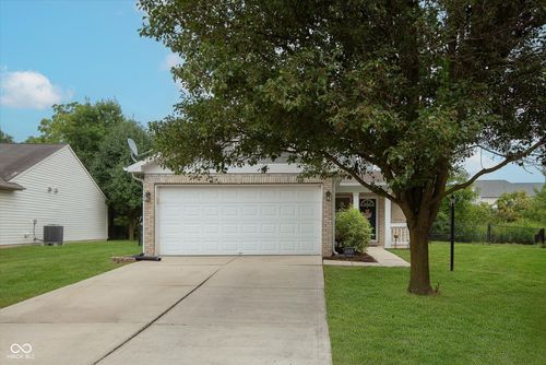 15314 Dusty Trl, Noblesville, IN, 46060-7237 | Card Image