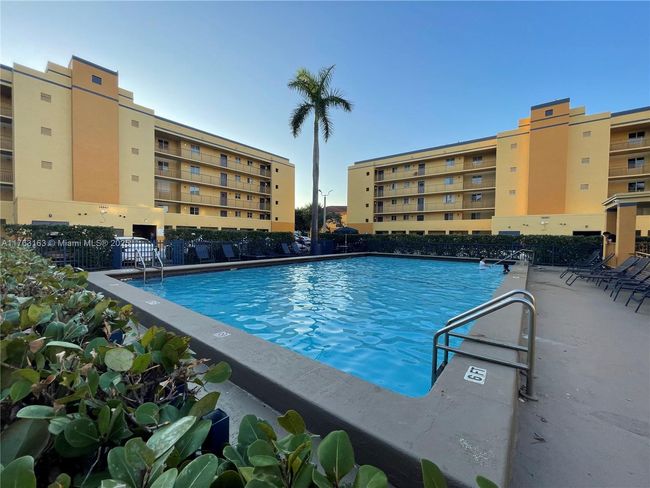 APT-203 - 14970 Sw 82 Nd Ln, Condo with 2 bedrooms, 3 bathrooms and null parking in Miami FL | Image 39