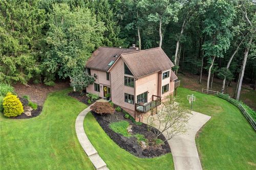 5105 Karrington Dr, Gibsonia, PA, 15044-6007 | Card Image