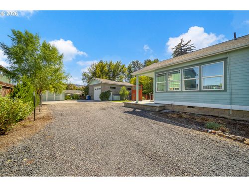 143 Sw Beaver St, Prineville, OR, 97754 | Card Image