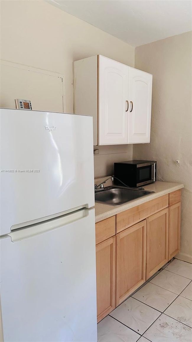 1414 Sw 19 Th Ave, House other with 4 bedrooms, 3 bathrooms and null parking in Miami FL | Image 16