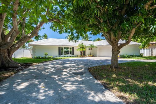 22 Park Avenue, Vero Beach, FL, 32960 | Card Image