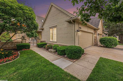 16881 Coral Ln, Macomb, MI, 48042-1118 | Card Image