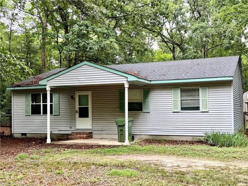 8093 Willis Rd, Gloucester, VA, 23061-4005 | Card Image