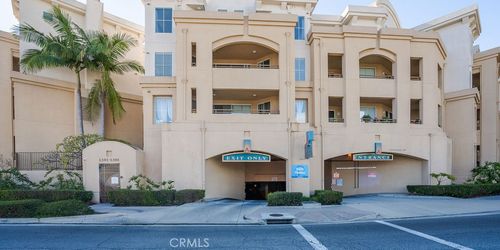 unit-109-1301 Cabrillo Ave, Torrance, CA, 90501-2875 | Card Image