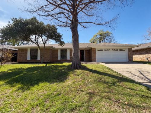 5120 Red River Dr, Arlington, TX, 76017-2014 | Card Image