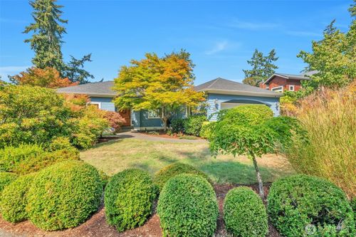 302 Noblecliff Pl, Langley, WA, 98260-8629 | Card Image