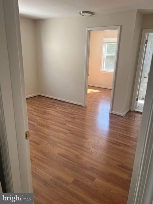 214 10th St, LAUREL, MD, 20707-3431 | Card Image