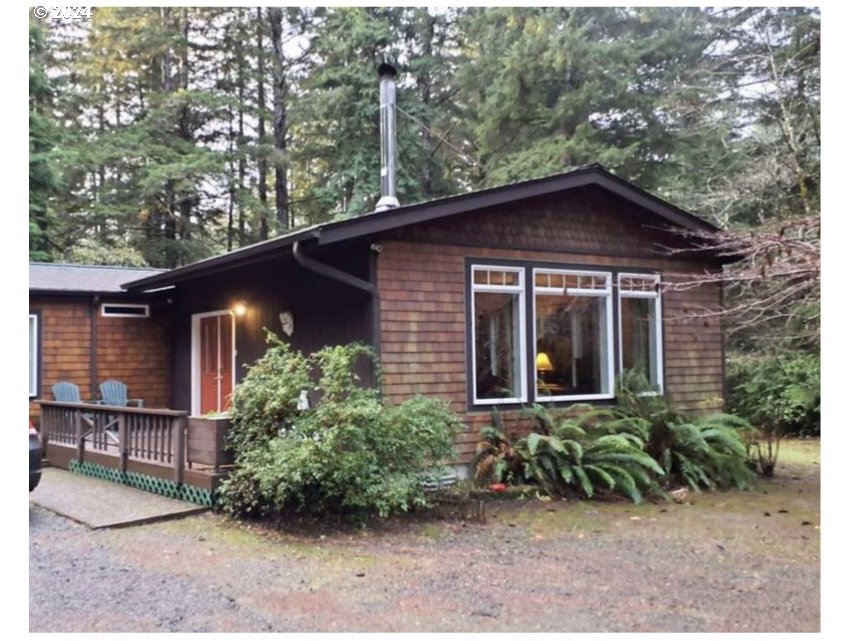 Mitchell Loop Rd, Florence, OR 97439