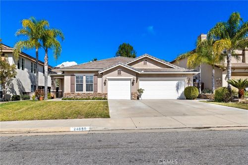 24050 Esmeralda Ct, Wildomar, CA, 92595-7865 | Card Image
