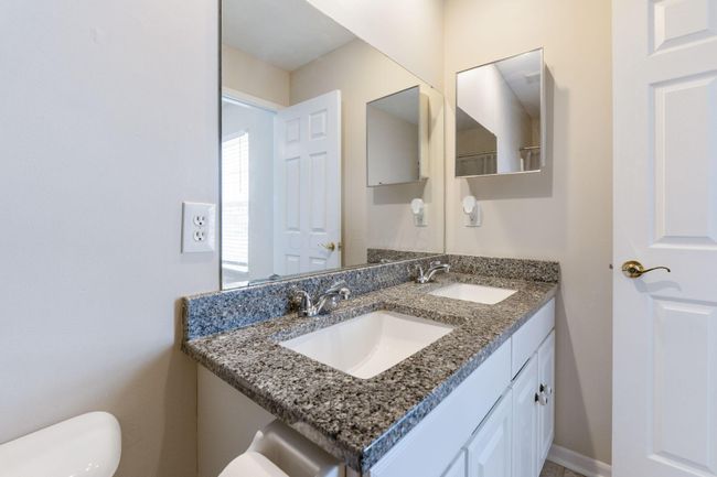 1080 Shady Lake Dr, Condo with 2 bedrooms, 4 bathrooms and null parking in Columbus OH | Image 35