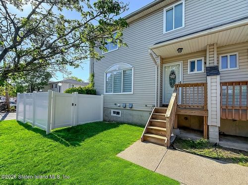5 Wildwood Lane, Staten Island, NY, 10307 | Card Image