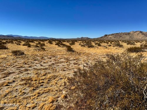 6-172 172nd St E, Lake Los Angeles, CA, 93535 | Card Image