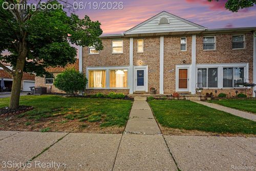 37592 Garden Ct, Westland, MI, 48185-9128 | Card Image