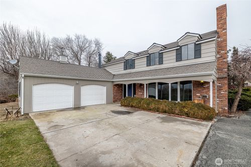 2328 Easy Street, Wenatchee, WA, 98801 | Card Image