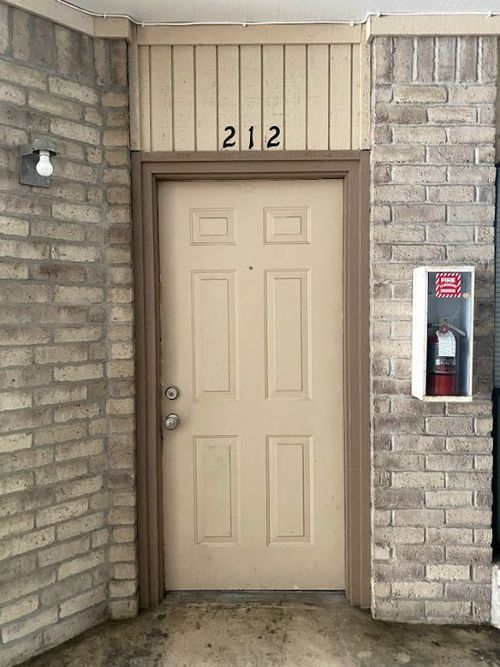 apt-212-3316 Guadalupe St, Austin, TX, 78705-2338 | Card Image