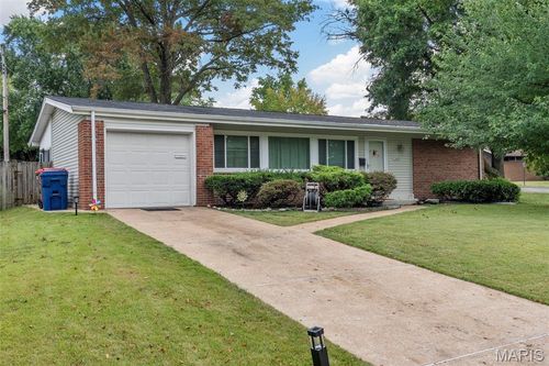 2620 Derby Pl, Florissant, MO, 63033-2211 | Card Image