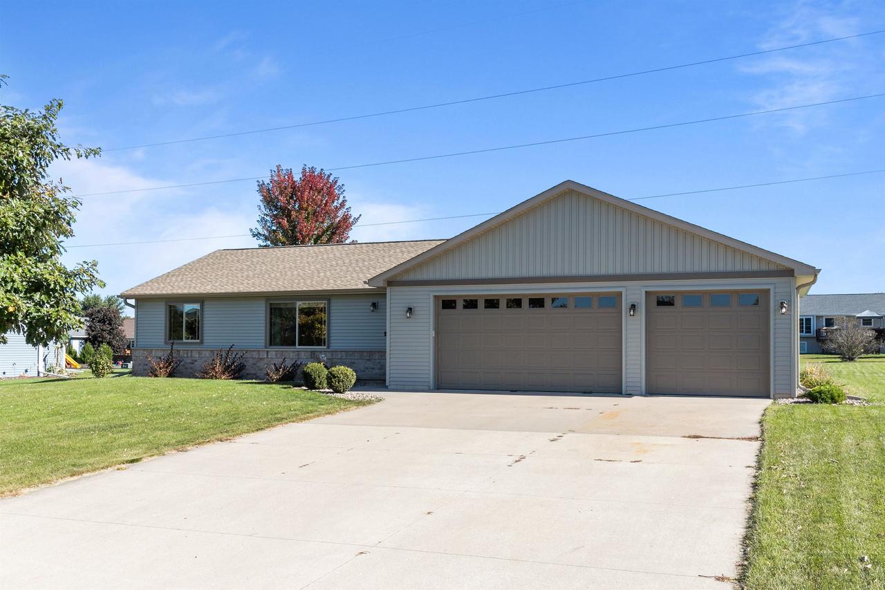 Savannah Dr, Greenville, WI 54942