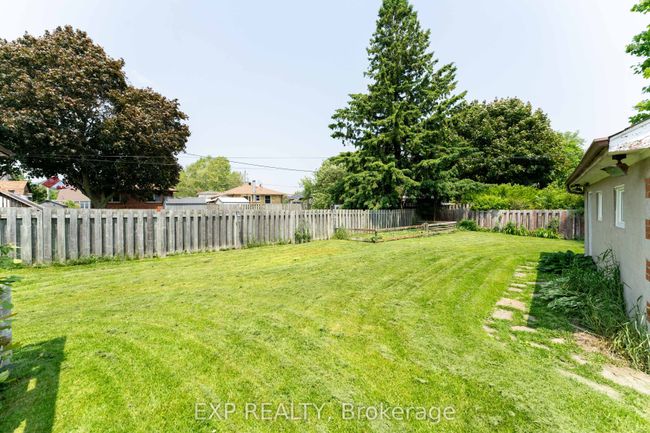 1195 Wecker Dr, House other with 4 bedrooms, 2 bathrooms and 5 parking in Oshawa ON | Image 32