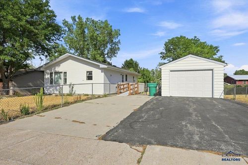 2614 Cottontail Dr, Sturgis, SD, 57785-2250 | Card Image