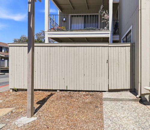 8 Lakeview Ct, Novato, CA, 94947-4718 | Card Image