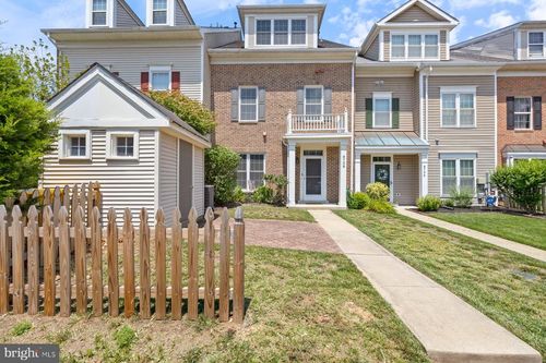 8708 Green Clover Ct, ODENTON, MD, 21113-2741 | Card Image