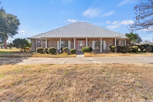 500 River Oak Dr, Seguin, TX, 78155-7036 | Card Image