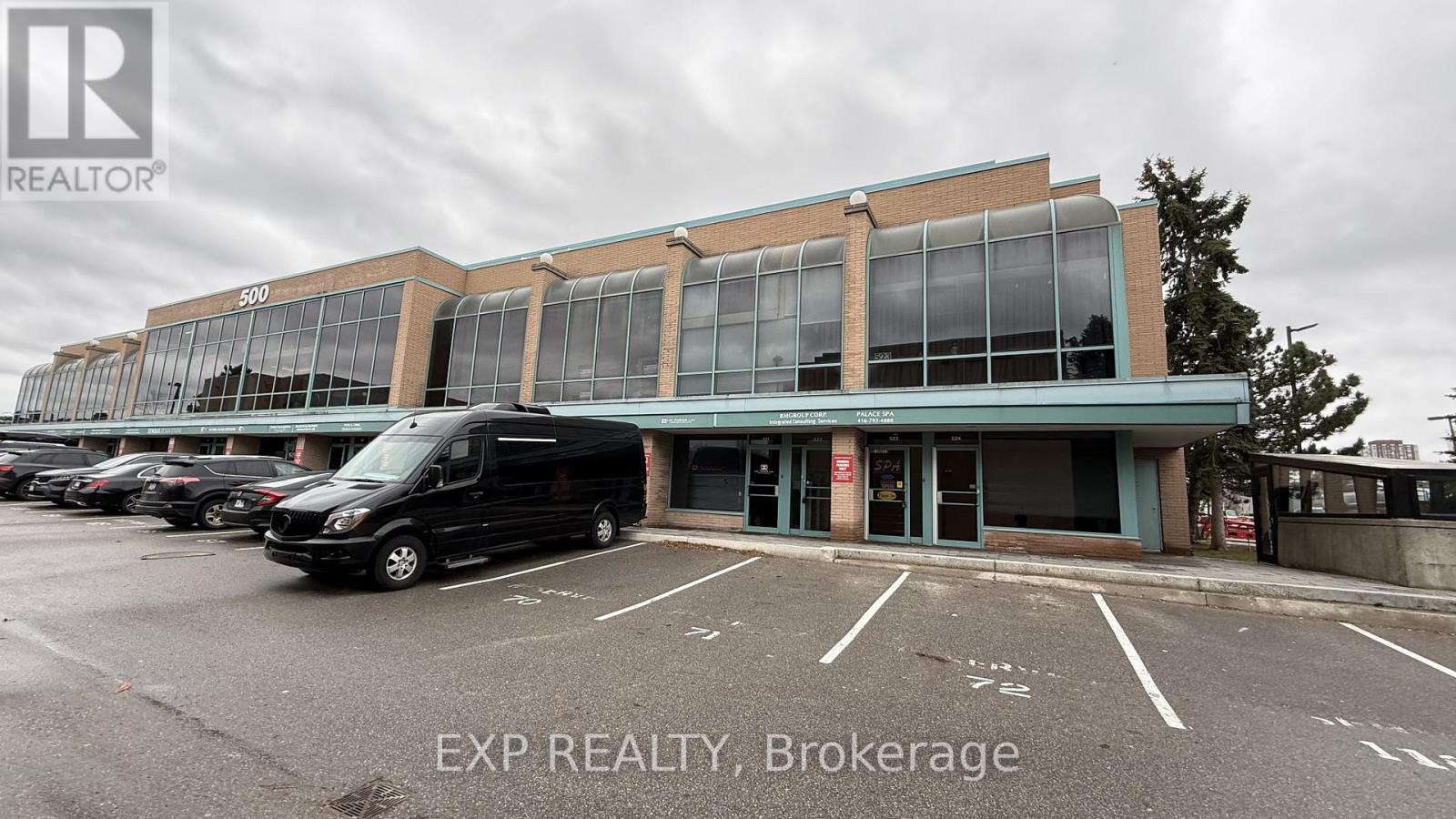 Commercial Sale in Toronto (Victoria Village) 4