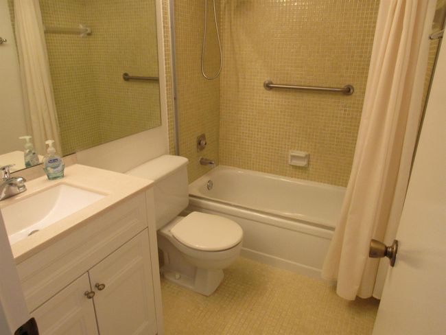 310 Brighton H, Condo with 2 bedrooms, 2 bathrooms and null parking in Boca Raton FL | Image 15